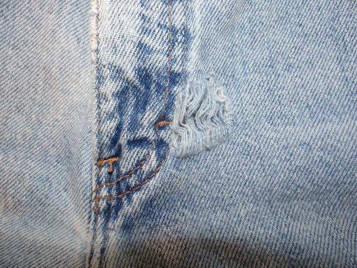 Y2K Tommy Hilfiger Women's Denim Shorts Light Wash2