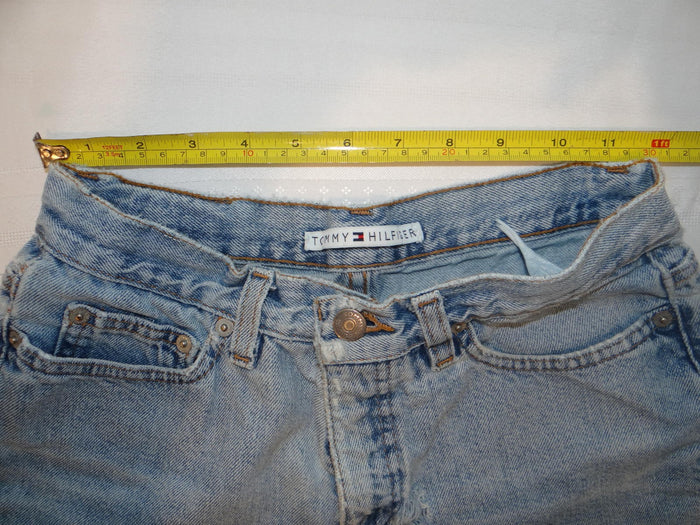 Y2K Tommy Hilfiger Women's Denim Shorts Light Wash3