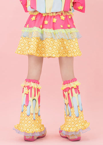 ACDC Rag Yen Cottbabe Melting Ice Cream Leg Warmer — model back view