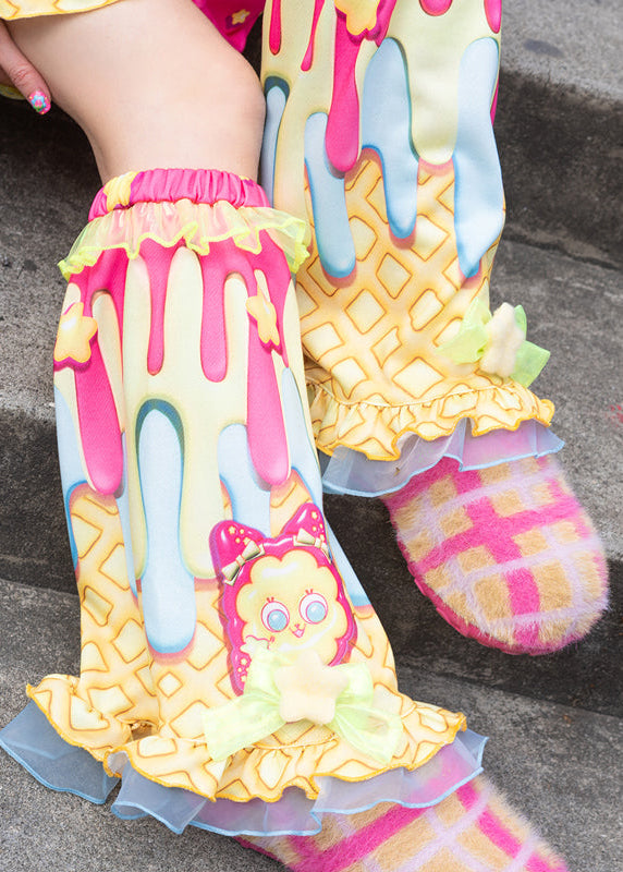 ACDC Rag Yen Cottbabe Melting Ice Cream Leg Warmer — model detail view